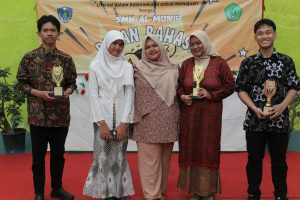 Juara Lomba Musikalisasi Puisi