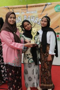 Juara 1 Lomba Bernyanyi B.Jepang
