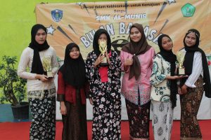 Juara Lomba Lombar Bernyanyi B.Jepang