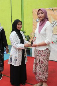 Juara 2 Lomba Story Telling B.Inggris
