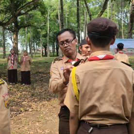 Proses Pelantikan Pramuka SMK Al-Munir