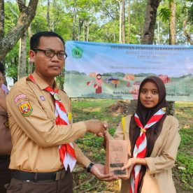 Proses Pelantikan Pramuka SMK Al-Munir