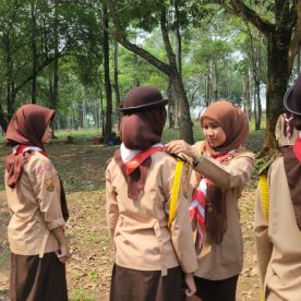 Proses Pelantikan Pramuka SMK Al-Munir