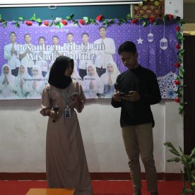 Pembukaan Acara oleh MC (OSIS SMK Al-Munir)