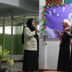 Peserta Menjawab Quis Ramadhan
