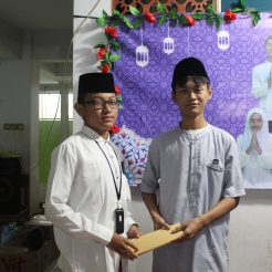 Pembagian Hadiah Quis Ramadhan