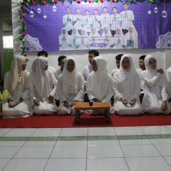 Wisuda Tahfidz Kelas XII SMK Al-Munir