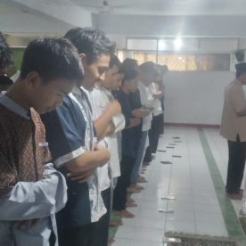 Kegiatan Sholat Dhuha & Dzikir oleh Bpk Suryadi, S.Pd.