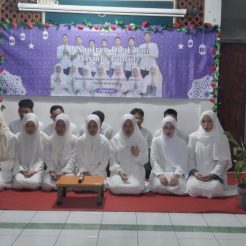 Wisuda Tahfidz Kelas XII SMK Al-Munir