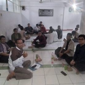 Suasana Persiapan Buka Puasa Bersama (Guru SMK Al-Munir)