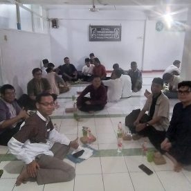 Suasana Persiapan Buka Puasa Bersama (Guru SMK Al-Munir)
