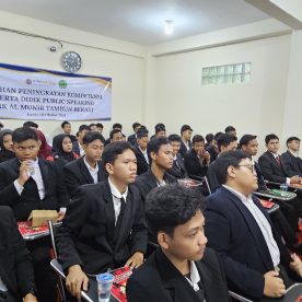 Siswa/i Mendengarkan dengan Antusias