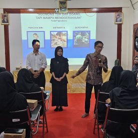 Praktik Public Speaking
