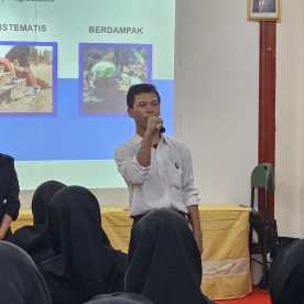 Praktik Public Speaking