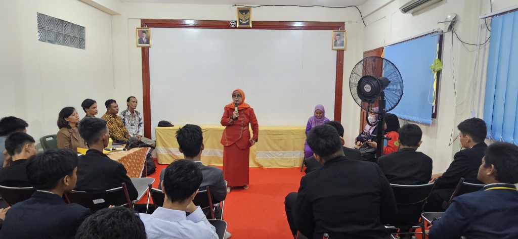 Sambutan oleh Kepala Sekolah SMK Al-Munir
