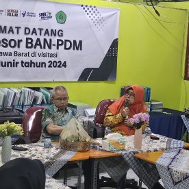 Sambutan oleh Ibu Iyus Rusmiati, S.Sos. (Kepala Sekolah SMK Al-Munir)