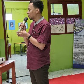 Ceramah oleh Bapak Aprianto, S.Si.