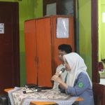 Ketua dan Wakil Ketua Osis Memberikan Pertanyaan Kepada Paslon 1 & 2
