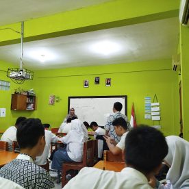 Pembuatan Poster Calon Ketua dan Wakil Ketua Osis (X TJKT)