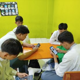 Pembuatan Poster Calon Ketua dan Wakil Ketua Osis (X TJKT)