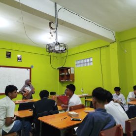 Pembuatan Poster Calon Ketua dan Wakil Ketua Osis (XI TKT)