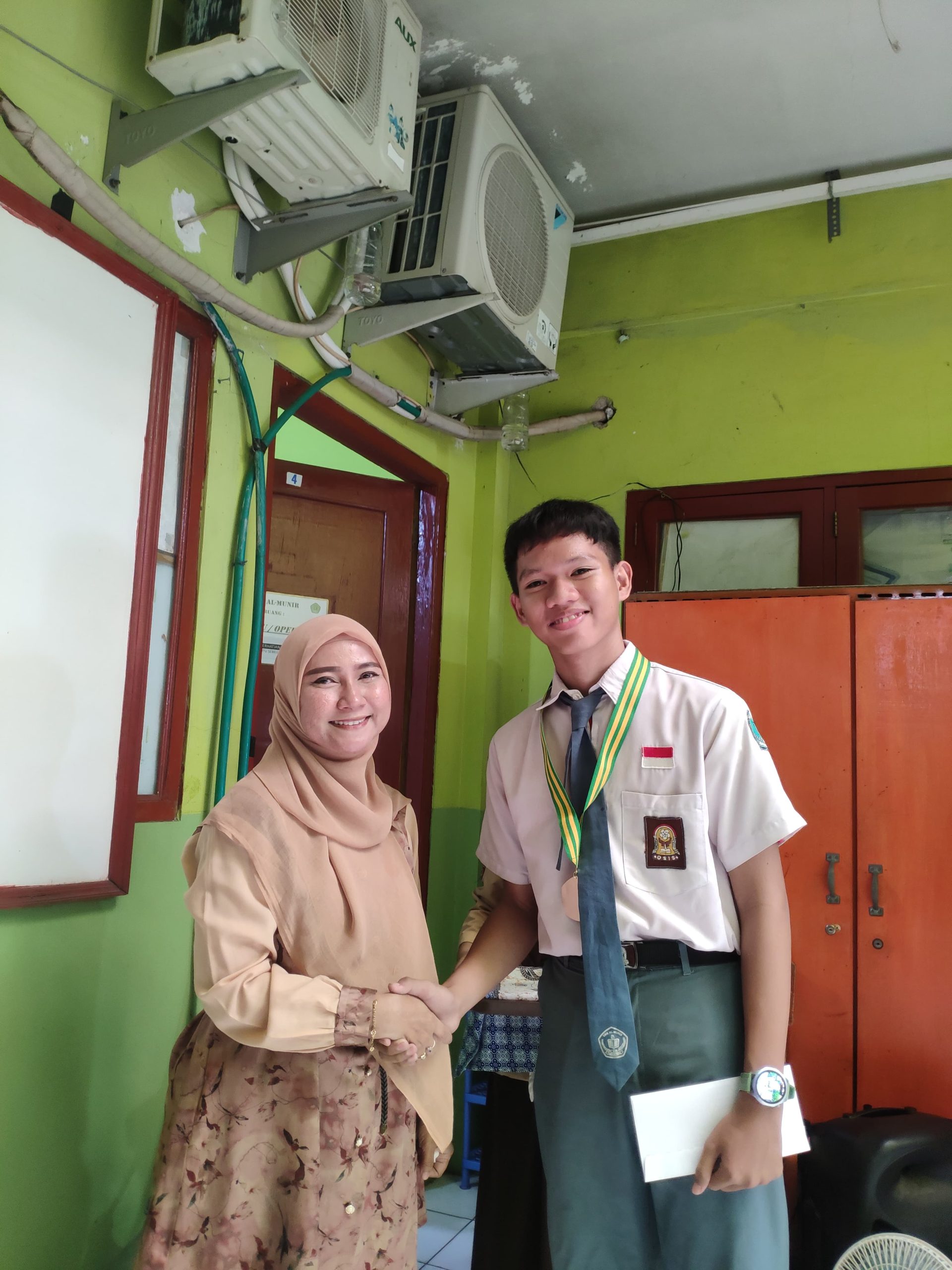 Lulusan Terbaik XII TKJ